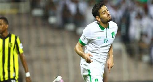 بالفيديو .. بصاص يعتذر لأحد المشجعين من ذوي الاحتياجات الخاصة ويُقبل رأسه